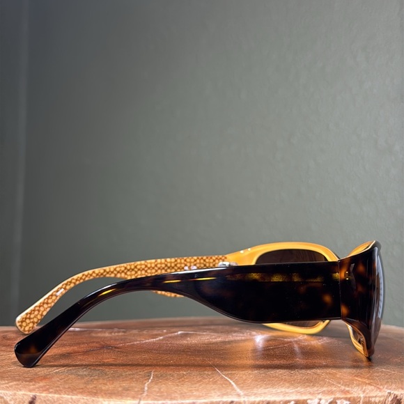 COACH TORTOISE MADELINE HANG TAG SUNGLASSES WITH HARDSHELL CASE - Picture 5 of 16